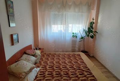 Apartament cu 3 camere nedecomandat în Central - 5