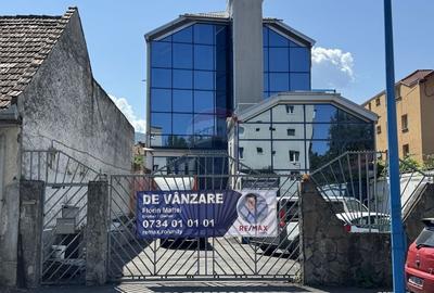 Cladire de 902 mp utili de vanzare, zona Grivitei - DN 13, COMISION 0 - 14