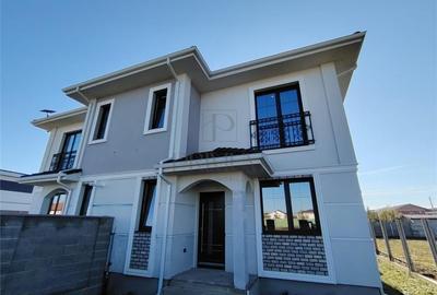 Duplex cu 5 camere cu Canalizare în Moșnița Nouă - 3