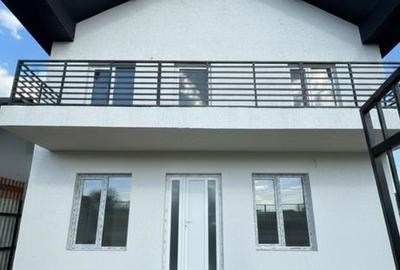Casă cu 5 camere cu Teren 170 Mp în Lumina - 2