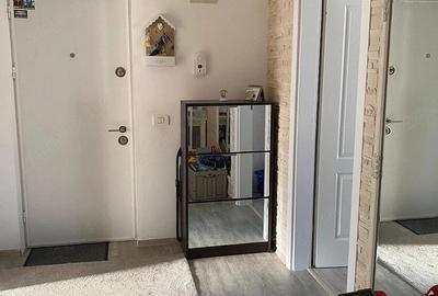 Apartament cu 2 camere decomandat în Giroc