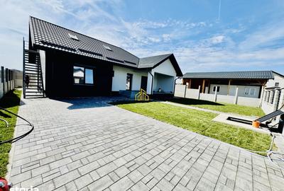 Casă cu 4 camere cu Teren 428 Mp în Comana