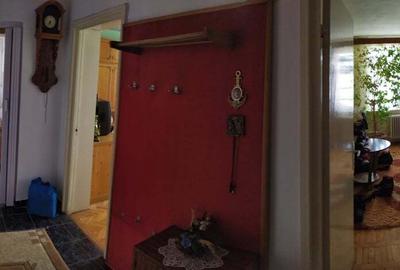 Apartament cu 3 camere decomandat în Reghin - 10