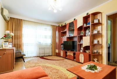 Apartament cu 4 camere decomandat în Crângași