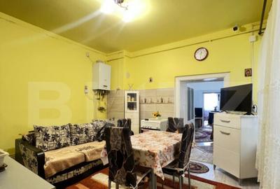 Apartament cu 2 camere semidecomandat, mobilat în Central