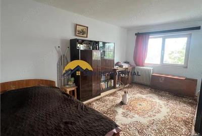 Apartament cu 2 camere decomandat în Berceni