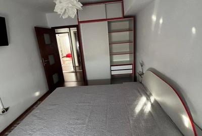 Apartament cu 3 camere decomandat în Basarab