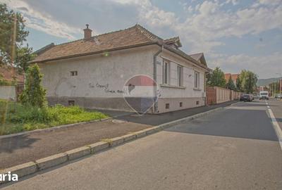 Casă cu 3 camere cu Teren 553 Mp în Bartolomeu