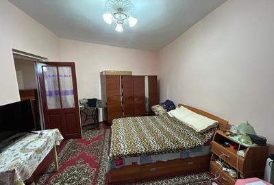 Casă individuală cu 2 camere cu Canalizare în Central - 2