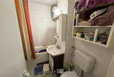 Apartament cu 3 camere decomandat în Steaua