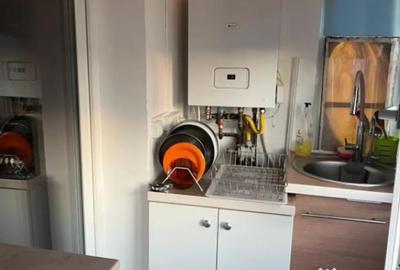 Apartament cu 2 camere semidecomandat, mobilat în 1 Mai