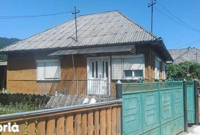 Casă cu 3 camere cu Teren 72 Mp în Leordina - 2