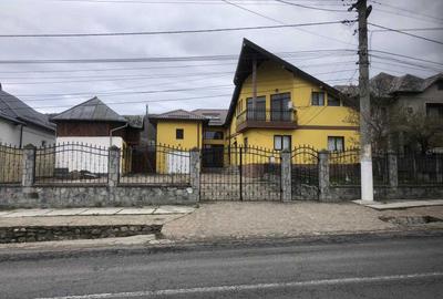 Casă cu 4 camere în Moțăieni - 2