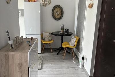 Apartament cu 2 camere decomandat în Micro 19 - 2