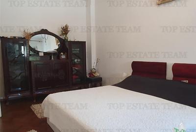 Spatiu extins central Liceul Mircea si Mare Constanta - 2