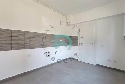 Studio,  47 mp, Tractorul - 11