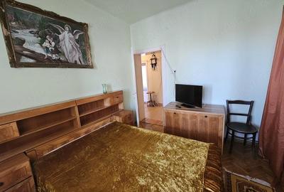 Apartament cu 3 camere decomandat în Central - 1