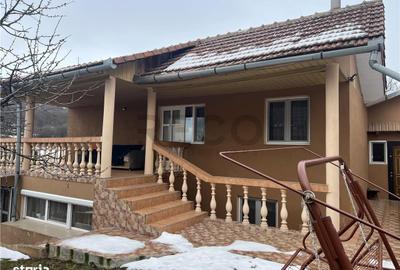 Casă cu 3 camere cu Teren 1326 Mp în Dealuri Oradea