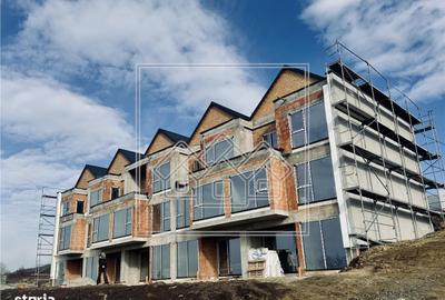 Casă cu 4 camere în Central