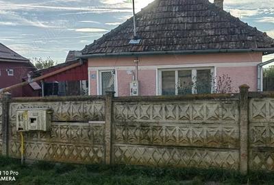 Casă cu 2 camere cu Teren 12400 Mp în Dătășeni - 1