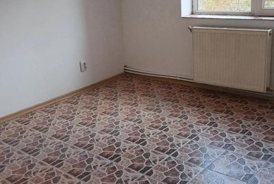 Apartament cu 2 camere nemobilat zona camine Apartament cu 2 camere nemobilat zona camine - 7