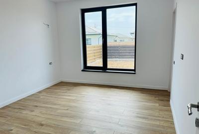 Casă cu 4 camere în Crevedia - 3