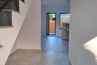Casă cu 5 camere cu Canalizare în Sud - 15