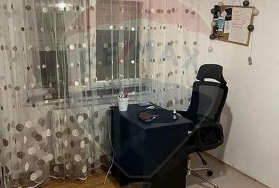 Apartament cu 3 camere decomandat în Sărari - 2
