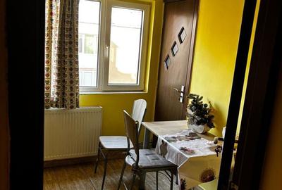 Garsonieră decomandată, mobilată în Vlahuță