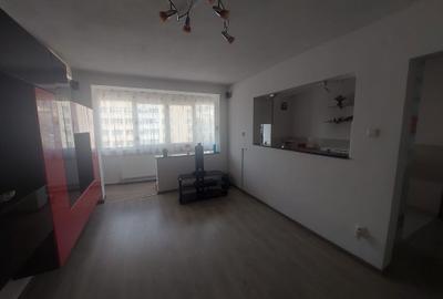 Apartament cu 3 camere decomandat în Nicolae Bălcescu - 2