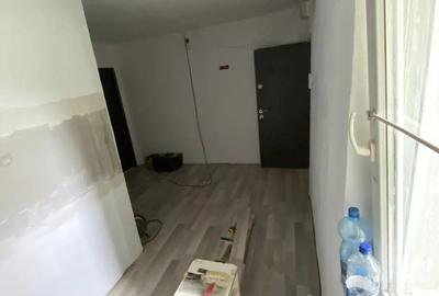 Apartament de vanzare - 4