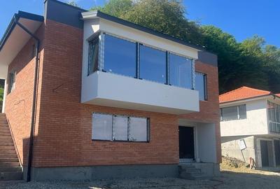 Oportunitate! Casa individuala 220mp utili, 714mp teren, Floresti - 2