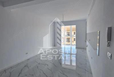 Apartament cu 2 camere decomandat în Giroc
