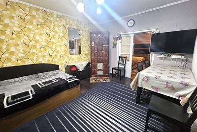 2 case la pret de una in Giulesti - lacul Morii/capatul tramvaiului 11 - 20