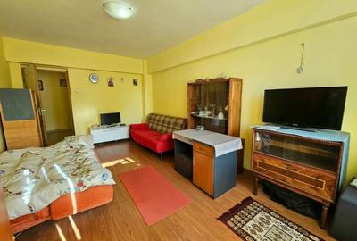Apartament cu 4 camere decomandat în Berceni - 1