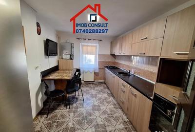 Apartament cu 3 camere decomandat în Mioriței - 5