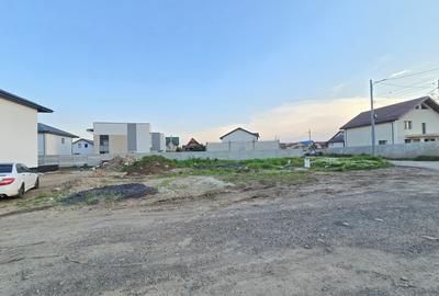 Teren Construcții intravilan de 348 mp, în Est - 3