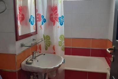 Apartament cu 3 camere decomandat în Barieră - 2
