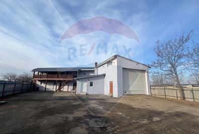 Spațiu comercial, de 320 mp, în Centura