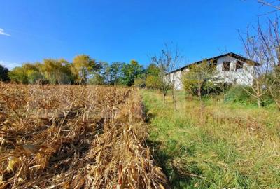 Teren de 18927 mp, în Central - 4