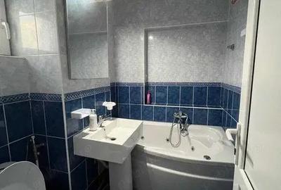 Apartament cu 3 camere decomandat în Păcurari