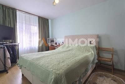 Apartament cu 3 camere decomandat în Bartolomeu