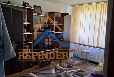 Apartament cu 4 camere decomandat în Giurgiului