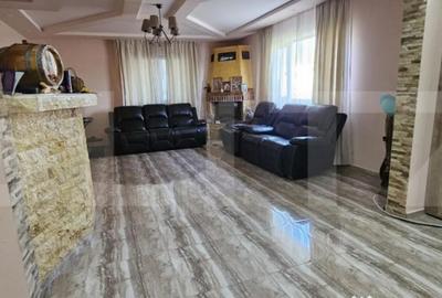 Casă cu 5 camere cu Teren 1300 Mp în Valea - 11