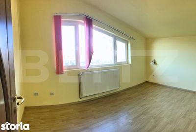 Casă cu 6 camere cu Teren 445 Mp în Răzvad - 4