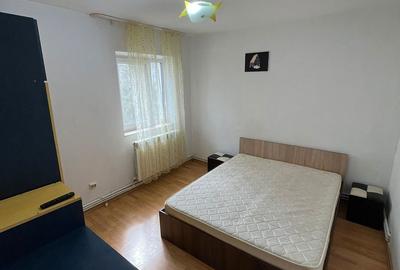 Apartament cu 3 camere semidecomandat, mobilat în Dacia - 10
