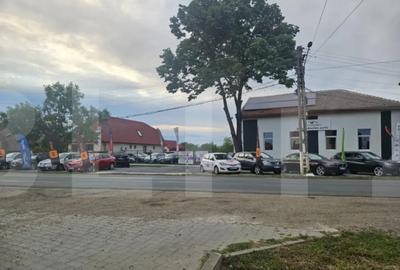 Apartament cu 3 camere semidecomandat în Central - 2