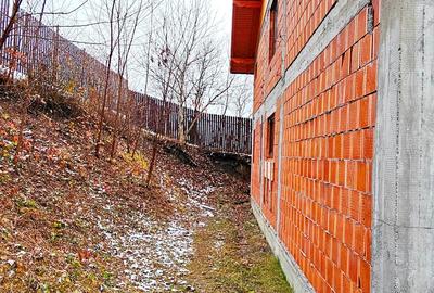 Casa la rosu D+P+E si teren 873 mp, sat Bistrita - 14