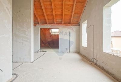 Casa spatioasa la gri, 4 camere, 3 bai, teren 500 mp - zona Bartolomeu - 22