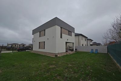 Casa Individuala cu 4 Camere / 2 Bai / Teren 325 mp - 4